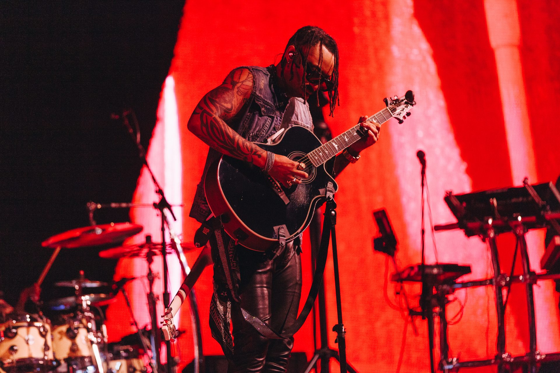 machine gun kelly lost americana tour 2026 manchester co op arena live 